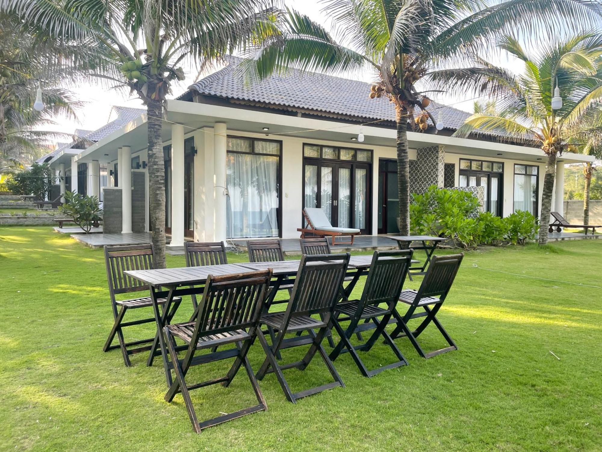 Starlight Villa Beach Resort & Spa Phan Thiet Bagian luar foto
