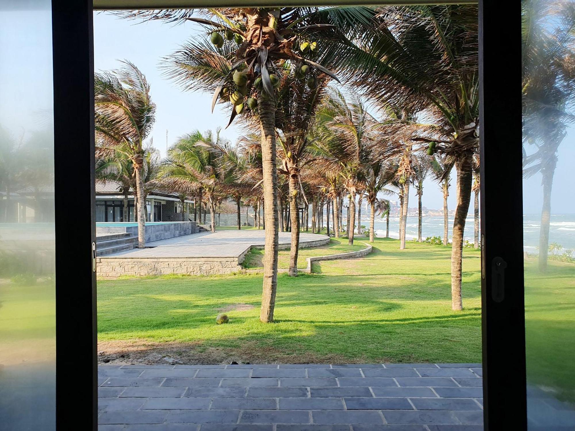 Starlight Villa Beach Resort & Spa Phan Thiet Bagian luar foto