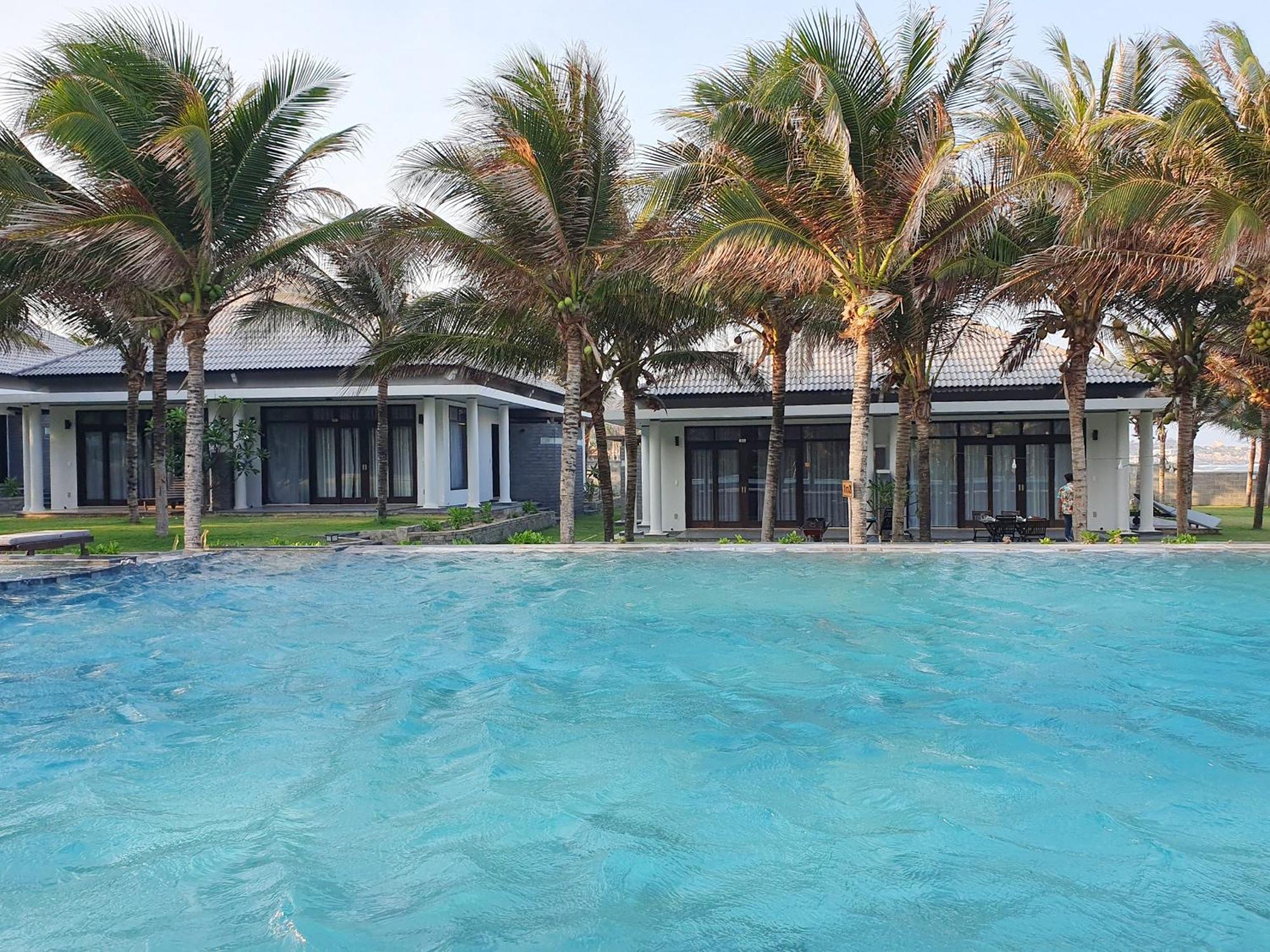 Starlight Villa Beach Resort & Spa Phan Thiet Bagian luar foto
