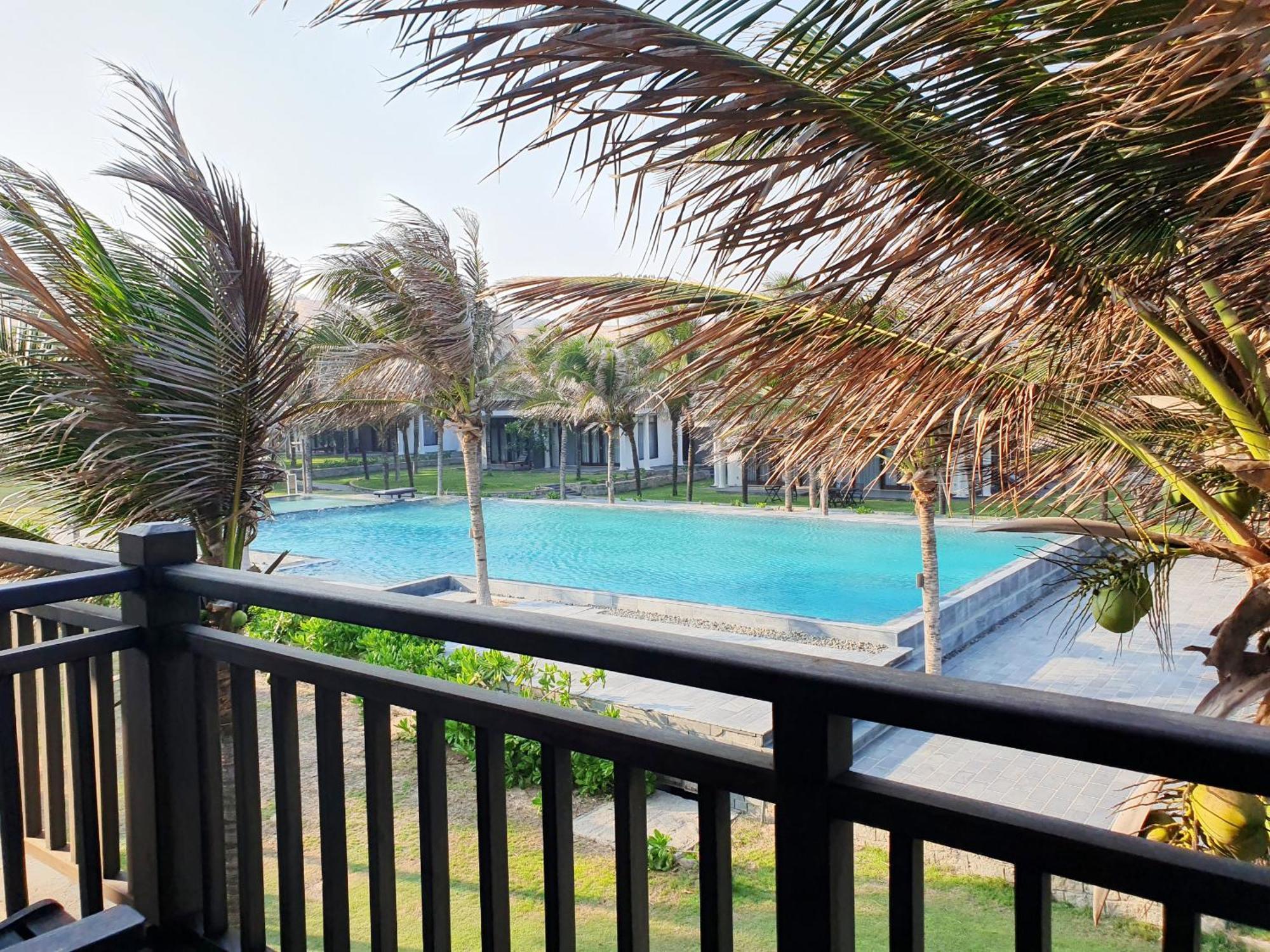 Starlight Villa Beach Resort & Spa Phan Thiet Bagian luar foto