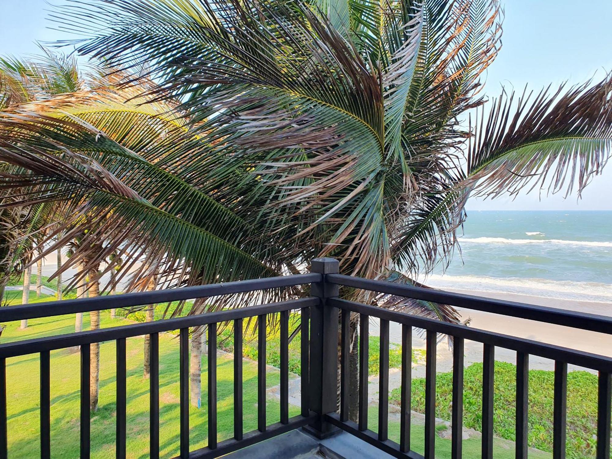Starlight Villa Beach Resort & Spa Phan Thiet Bagian luar foto
