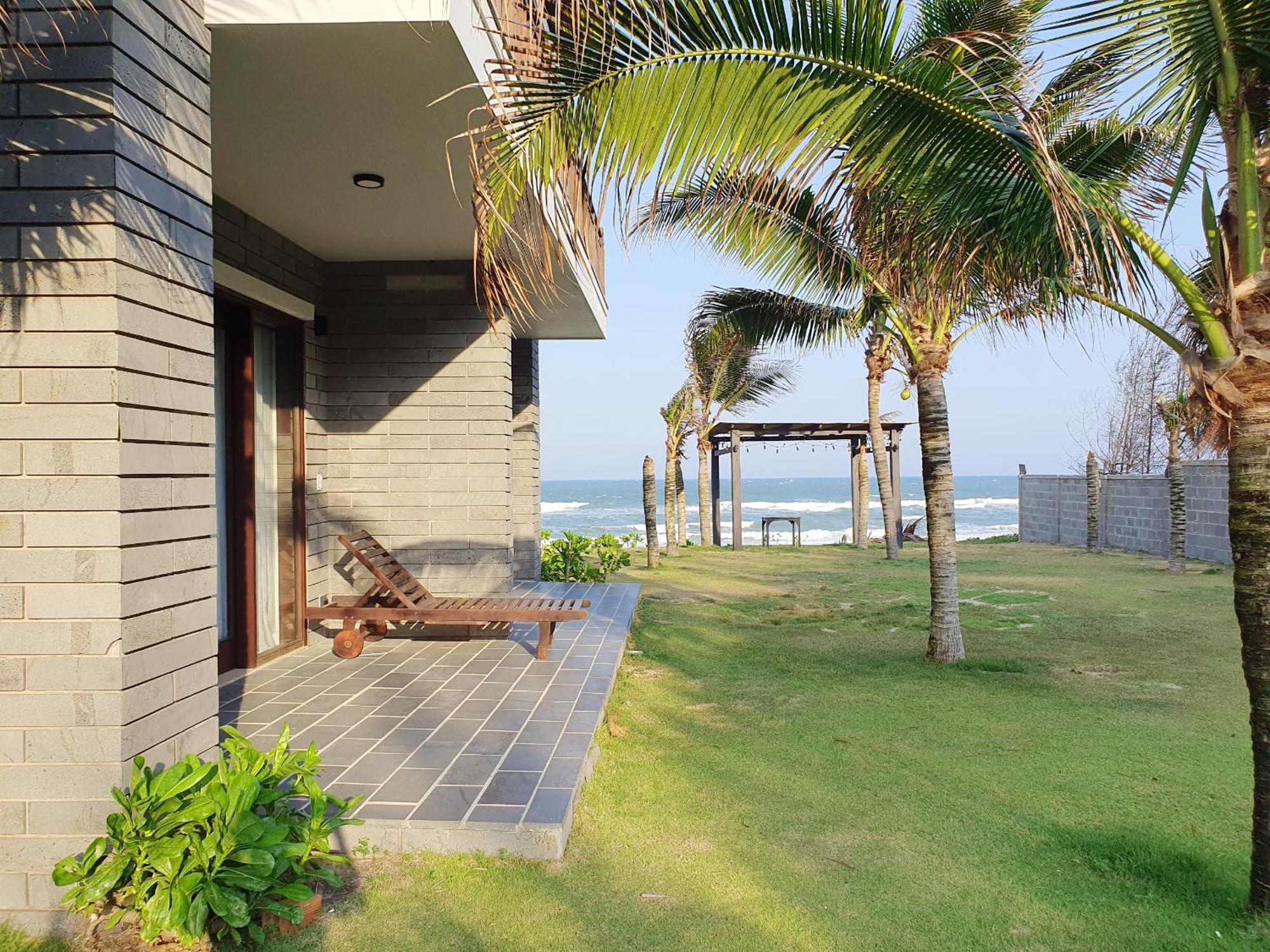 Starlight Villa Beach Resort & Spa Phan Thiet Bagian luar foto
